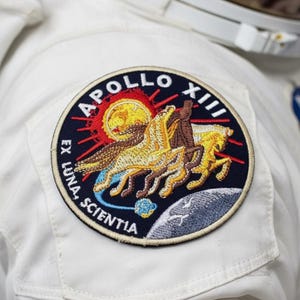 Apollo 13 Mission Patch (3.5 Inch) Embroidered Iron-on / Sew-on Badge Astronaut Space Suit Souvenir Costume Apollo Moon Landing Gift Patches image 4