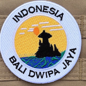 Écusson Bali Dwipa Jaya (3,5 pouces) à repasser/à coudre, souvenir de voyage Trek île indonésienne emblème du temple d'Uluwatu écusson écusson