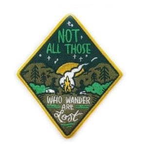 Parche &quot;No todos los que vagan están perdidos&quot; (2,5&quot;) Bordado con gancho y bucle Velcro Parches de insignias Naturaleza Acampada salvaje Senderismo Aventura