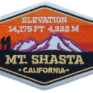 Toppa Mt.Shasta California (4 pollici) Distintivo ricamato da stirare/cucire Cascade Mountains Escursione nella natura Emblema del Monte Shasta Souvenir regalo toppe