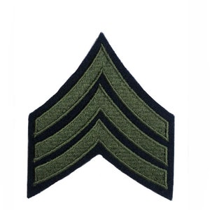 Sergeant Olive Stripes-patch (3,5 inch) strijk-/naaibadge US Unit Uniform Logo 1945 SGT Repro Insignia Crest jasembleem kostuumpatches