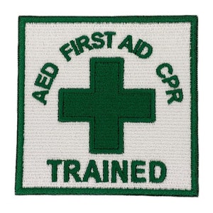 AED 応急処置 CPR 訓練済みパッチ (3 インチ) 刺繍入りアイロン/縫い付けバッジ バックパック、キャップ、バッグ、ジャケットに最適 DIY コスチューム ギフト パッチ