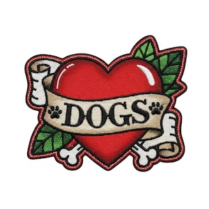 Peut inclure: Écusson brodé représentant un cœur rouge avec le mot "DOGS" sur une bannière. Le motif comprend des feuilles vertes, des empreintes de pattes et un os, le tout souligné en noir et blanc.