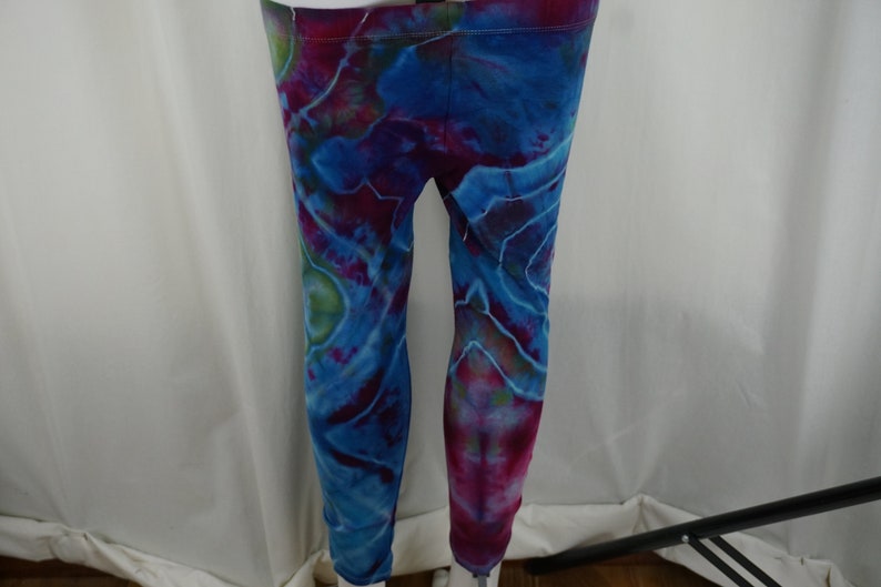 Fractal effect XSmall Capri length leggings LGCXS1644.