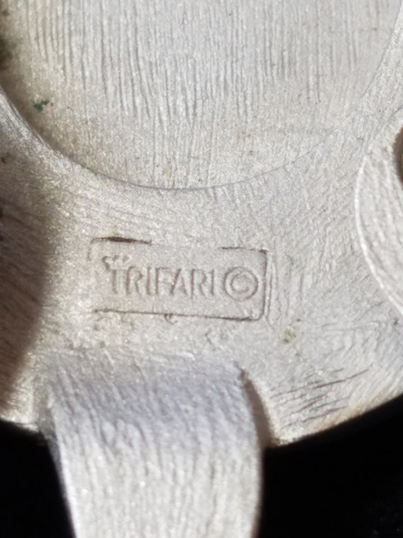 SIGNED TRIFARI TURTLE - image 3