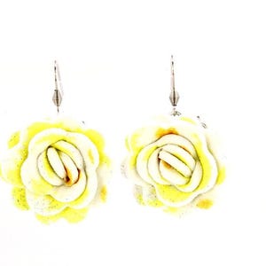 Gelbe Blumen Ohrringe, Gelbe Ohrringe, Gelbe Blumen Ohrringe, Blumen Baumeln Ohrringe, Blumen Ohrringe, Sonnenschein Ohrringe, Frühling Ohrringe