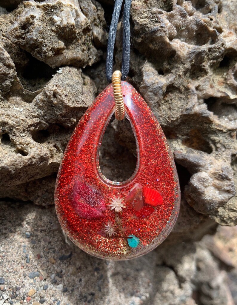 Jumbo gemstone glitter chunky teardrop pendant