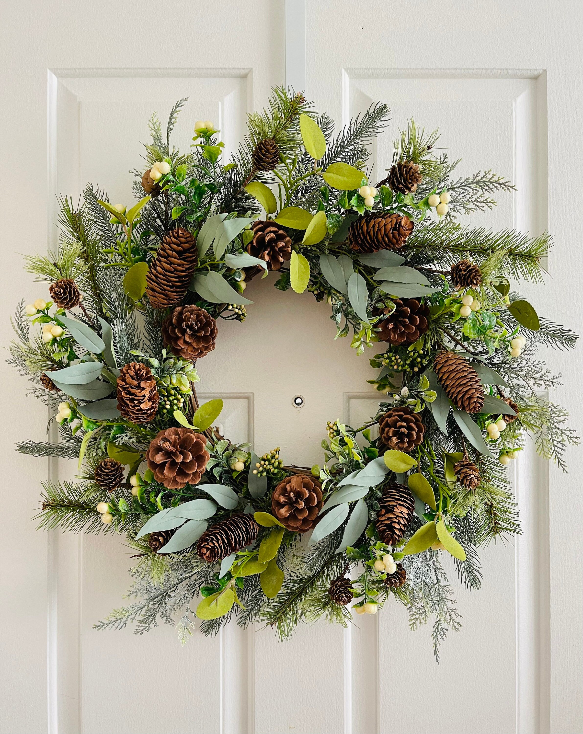 Craft Foam DIY Wreath Forms, Pinecones, Berries, Leaves, Burlap Ribbon (3  Sizes, 76 Pieces)