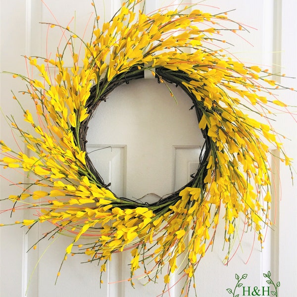 Yellow mini flower wreath, Forsythia spring wreath,Summer wreath for front door,  Flower wreath, Front door wreath, Everyday wreath.