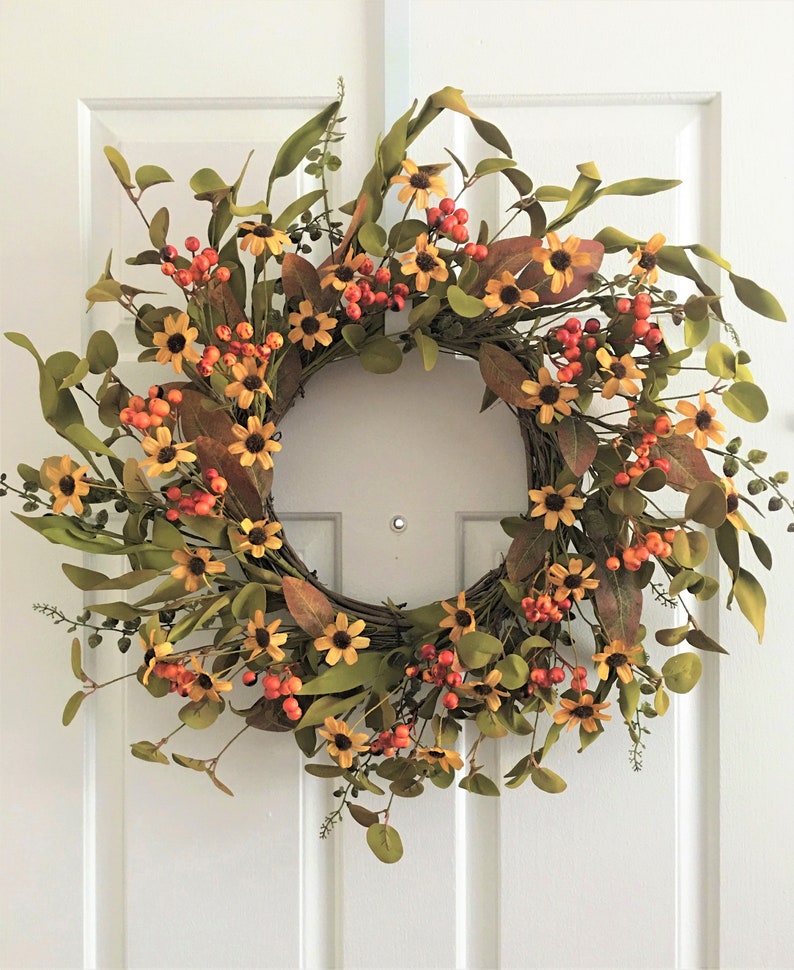 Fall Berry Wreath, Thanksgiving Front Door Decor, Yellow flower berry wreath, Autumn berry wreath, Harvest berry wreath