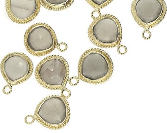 Colgante de corazón de piedra lunar gris bañado en oro: dije de enganche único de 10 x 10 mm