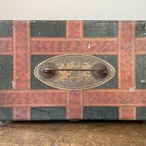 Antique NaBisCo Tin National Biscuit Company