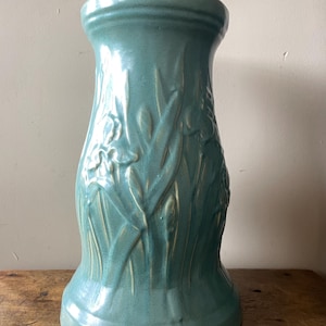 Robinson Ransbottom Iris Pedestal Base