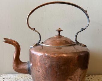 Tetera de cobre antigua