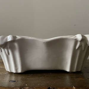 McCoy Matte White Planter