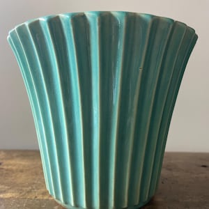 Vintage Aqua Jardiniere (McCoy?)