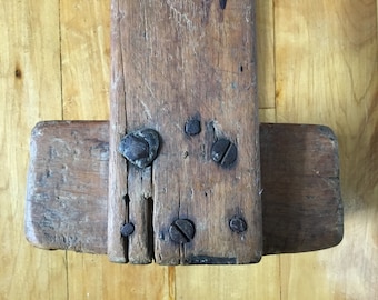 Antique Saddle Vise
