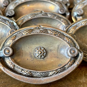 Maniglie per cassetti vittoriane in ottone antico