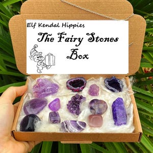 Doos met sprookjeskristallen, ruwe kristallen cadeau-amethist, sprookjeskristallen set, sprookjesstenen paarse geode druzy brievenbus traktatie drakenkristallen doos VK