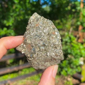 Pyrite crystal uk, raw crystals pyrite, raw pyrite cluster uk, rough crystals pyrite, cluster crystal pyrite, pyrite gold stone, elf hippies