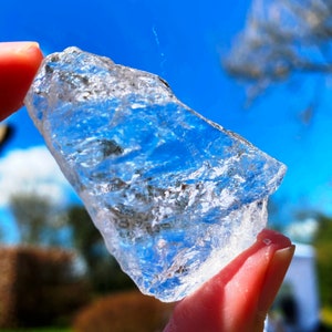 raw crystal quartz chunk, rough clear quartz, healing raw quartz, iceberg crystal,Snow queen stone, energy crystal, master healer crystal uk