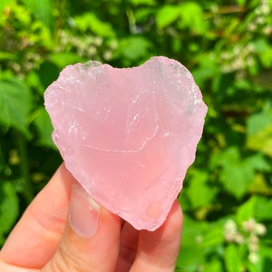 rough rose quartz, heal the heart, quartz chunk, rough rose quartz, healing rose quartz, pink natural crystal, quartz fairy stone, lovestone