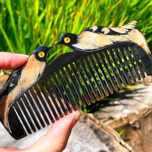 black horn comb, 13 cm, horn comb, pocket horn comb, ox horn brush, grooming comb, detangler comb, bone comb, curly hair comb, carved combs