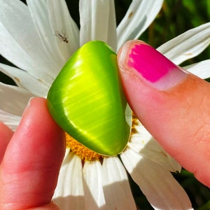 Ghoul crystal Buy 100+ Halloween trick or treat gift cats eye gemstone lucky cat crystal flashy green rocks Spooky gestone magic cats eye uk