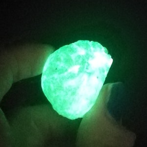 glowing crystal, kriptonite geode, Christmas geode elf kendal hippies magic fairy stone glow in dark rocks pagan gift wiccan geode druid elf