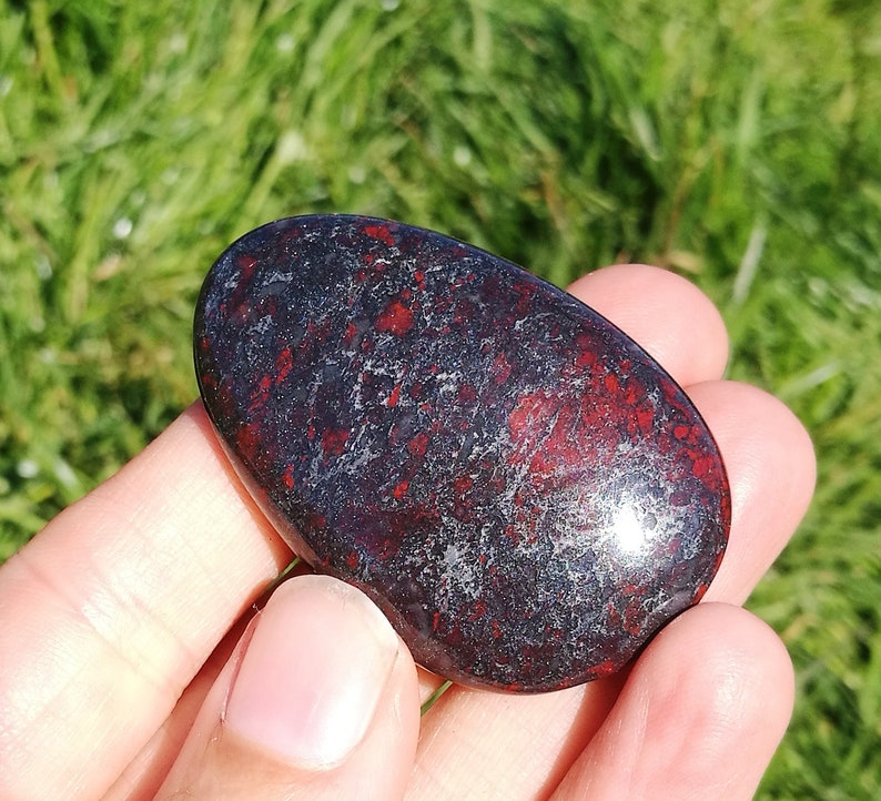Frammenti Gemelli Di Pietra Del Sangue