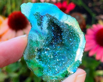witch crystal aura, witch mother of dragons, witch cave green, fairy crystal cave, fairy cave rocks, mermaid cave geode, green aura geode uk