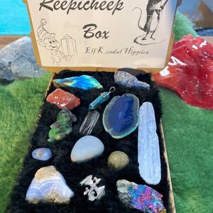 Self love crystal box box set spiritual gift crystals set self care kit gem stone gift Postive energy letterbox set healer stone pack Elf uk Reepicheep stone set