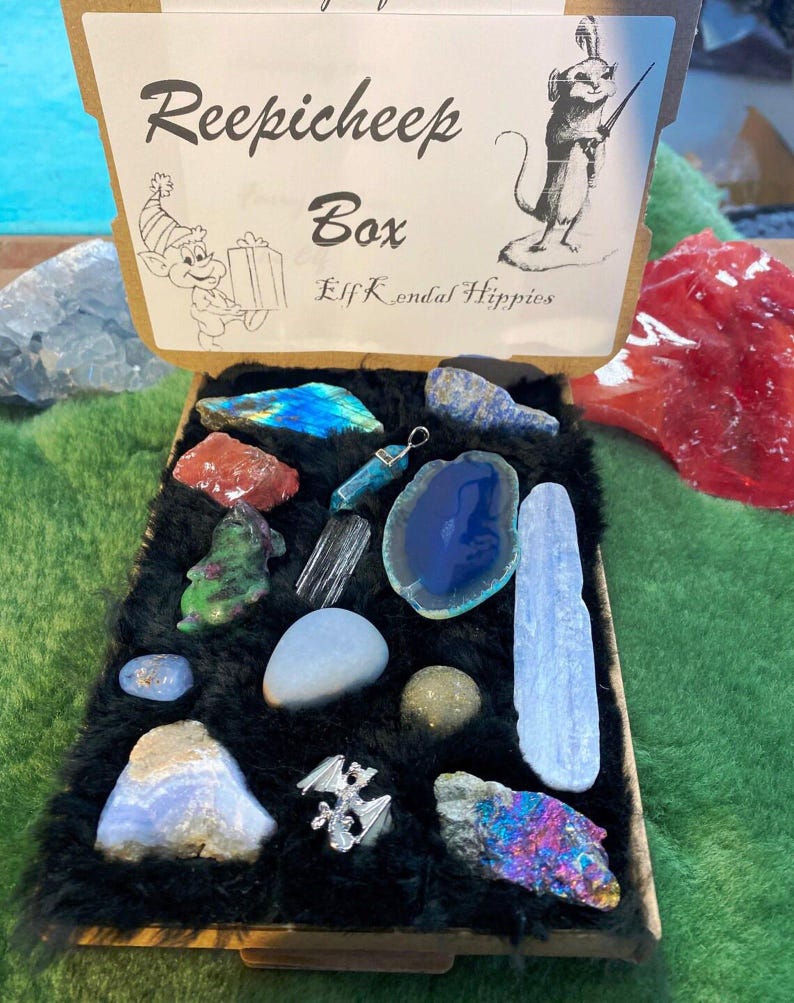 Self love crystal box box set spiritual gift crystals set self care kit gem stone gift Postive energy letterbox set healer stone pack Elf uk Reepicheep stone set