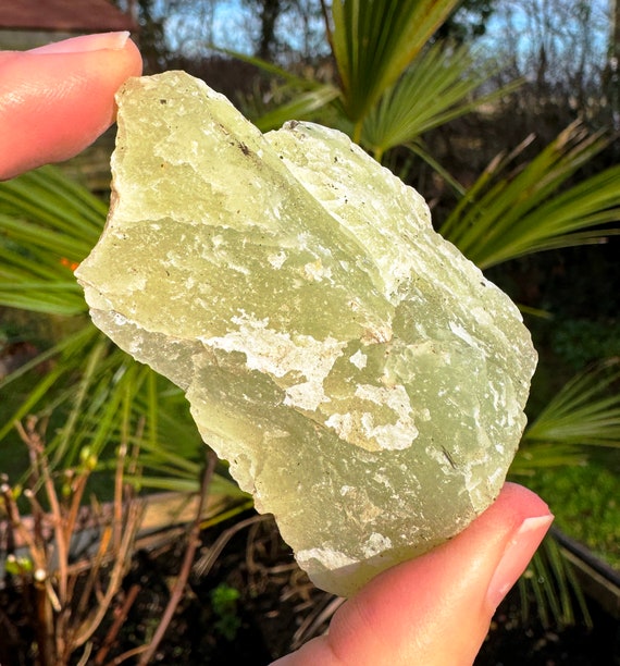 Raw on sale jade stone