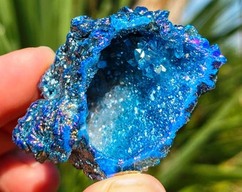 Mermaid geode blue, mermaid crystal, mermaid stone, mermaid rock, mermaid gem, mermaid gift, magic mermaid crystal, mermaid gems shipped now
