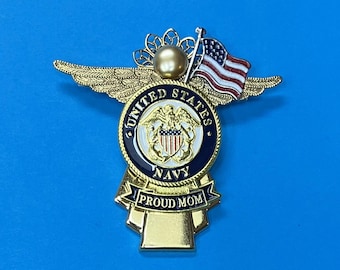 Proud Mom Navy Engel Pin