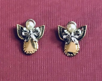 Angel Earrings: Gold or Silver with Pearl Head (3/8"x 1/2")
