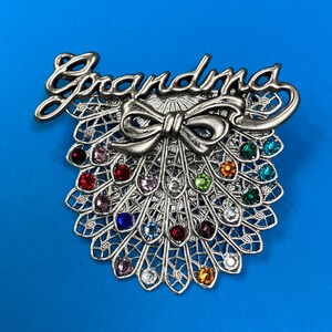 Grandma Triple Birthstone Pin