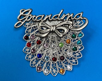 Grandma Triple Birthstone Pin