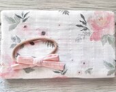 Newborn Photo Prop Blanket Pink, Baby Girl Blanket and Bow, Newborn Photography Wrap Set, Baby Girl Swaddle and Headband Set, White Pom Pom