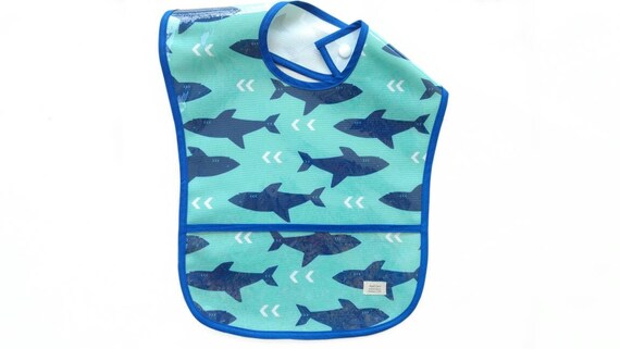 baby bib with pocket