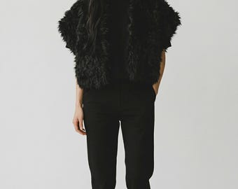 Comme des Garçons 1999 cropped cape bolero jack van imitatiebont zwart