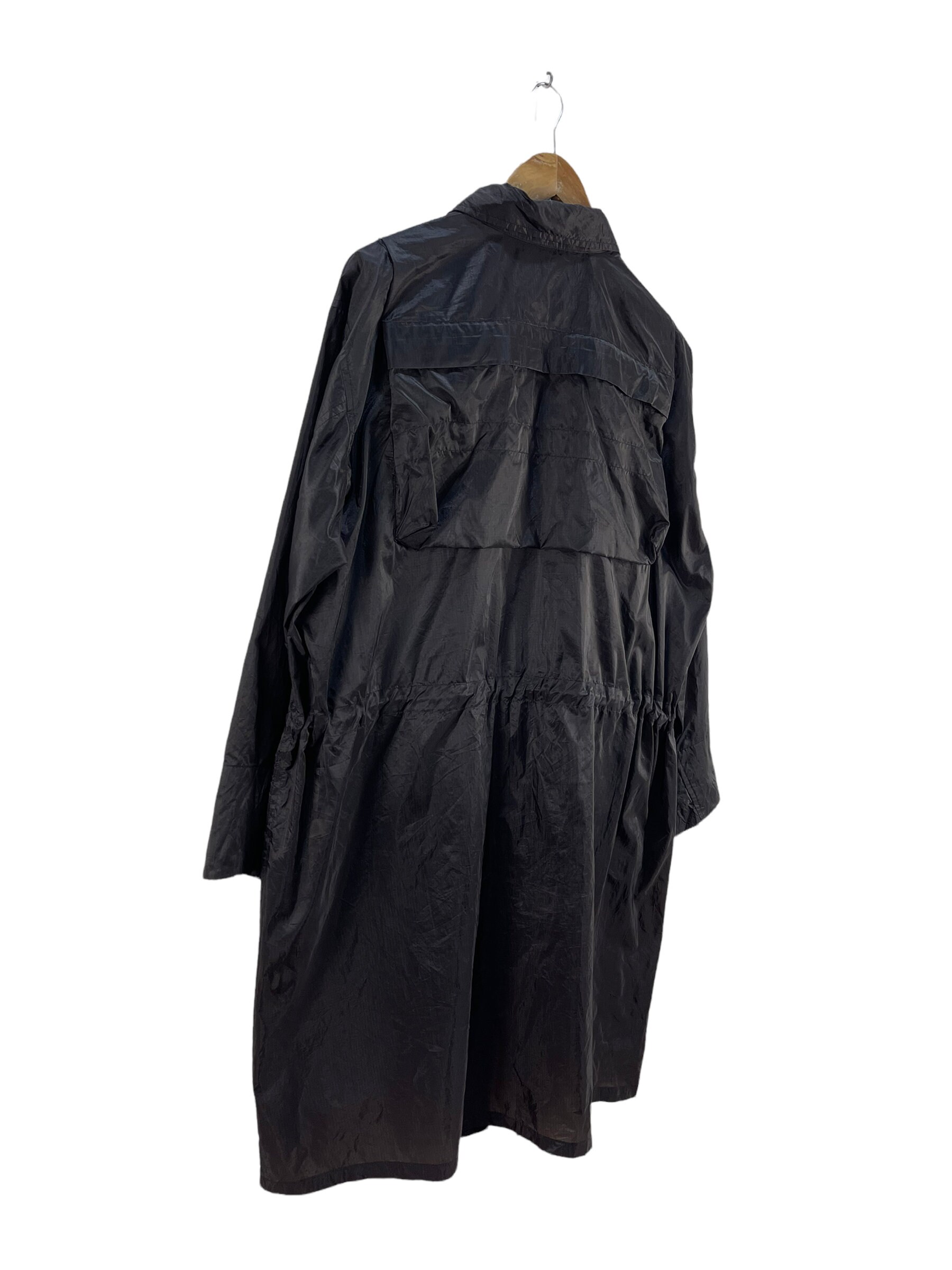 Issey Miyake Windcoat black foldable parka — 1990s
