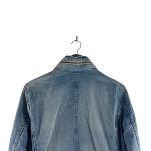 Puede incluir: Un letrero de madera r&uacute;stica con el texto "Welcome to our home" en letras blancas. El letrero presenta un acabado envejecido y un dise&ntilde;o sencillo y acogedor, perfecto para la decoraci&oacute;n de la entrada.