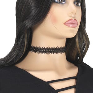 Black or white lace choker collar necklace Elegant feminine simple choker necklace for woman