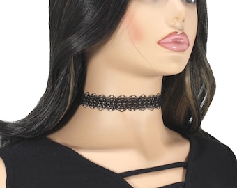 Elegancki naszyjnik choker z czarnej koronki: kobiecy kołnierzyk, prosta biżuteria
