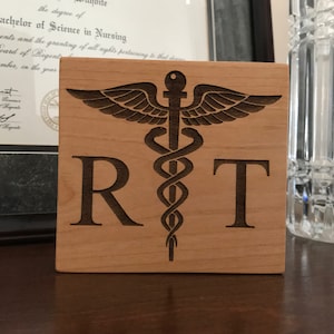 Caduceus ademhalingstherapie, lasergegraveerd blok, therapiegeschenken, RT Gifts, RT Gift, RT caduceus, RT afstuderen, therapeut afstuderen, rt