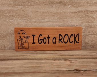 Drewniany znak na Halloween Charlie Brown, grawerowany laserowo, Mam kamień, Wielka dynia, Dekoracja Charlie Brown, Impreza z Peanuts, Snoopy