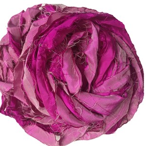 Fita de seda Sari reciclada - Fio rosa choque - Fitas de seda Sari - Tiras de seda - Ótima para mídia mista, fabricação de tapetes, joias | 25+ jardas