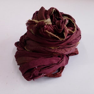 Nastro di seta Sari filato super voluminoso - Marrone - Nastri di seta Sari - Strisce di seta - Ottimi per tecniche miste, creazione di tappeti, gioielli / 25+ iarde